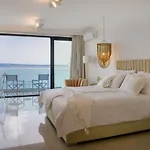 Gallery Luxury & Rooms-only Adults アパート