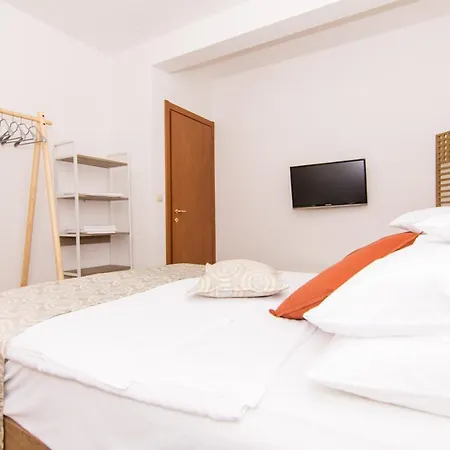 Gallery Luxury & Rooms-only Adults Appartamento