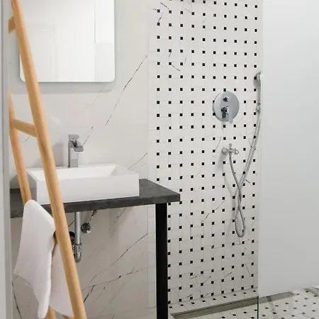 Gallery Luxury & Rooms-only Adults Спліт