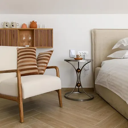 Gallery Luxury & Rooms-only Adults * Split