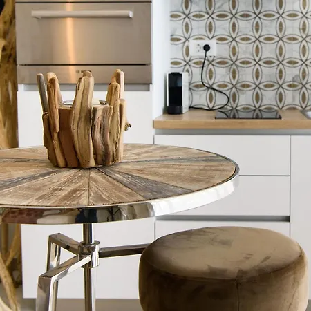 Апартаменти Gallery Luxury & Rooms-only Adults