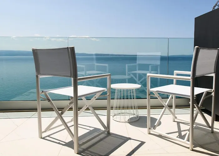 Gallery Luxury Suites & Rooms-Only Adults Apartment