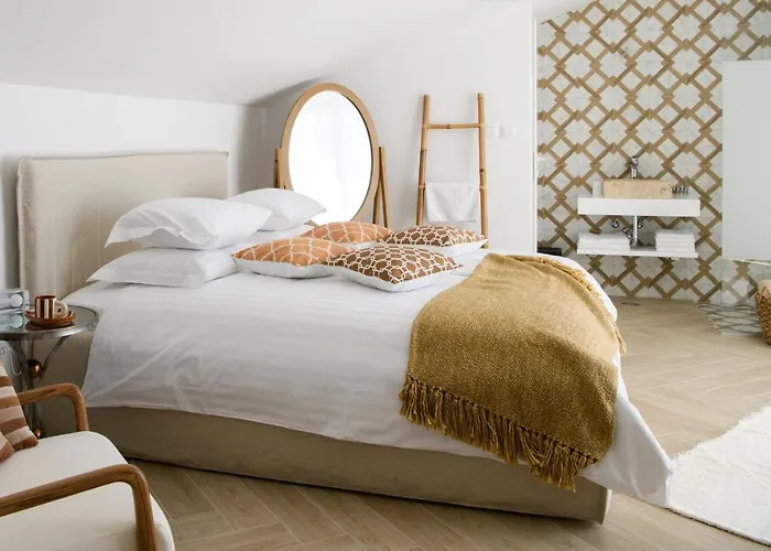 Gallery Luxury Suites & Rooms-Only Adults Apartment *