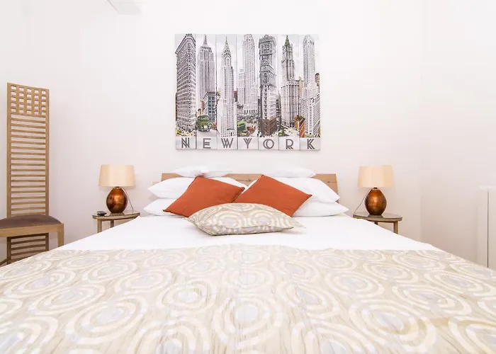 Gallery Luxury Suites & Rooms-Only Adults Apartment Split