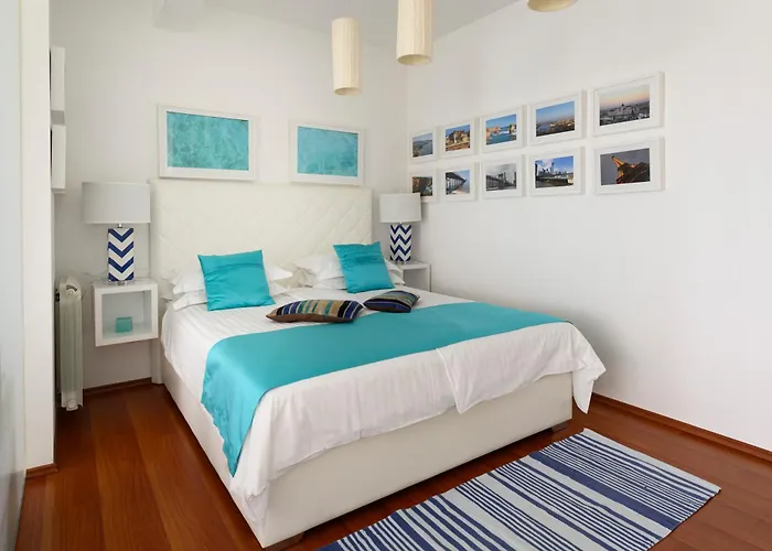 Gallery Luxury Suites & Rooms-Only Adults Apartment