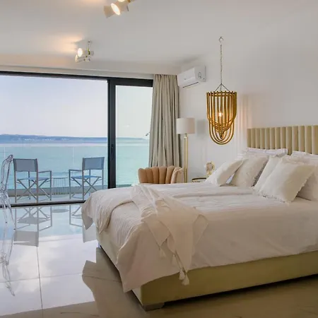 Gallery Luxury & Rooms-only Adults Daire