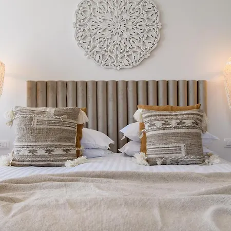 Daire Gallery Luxury & Rooms-only Adults Split