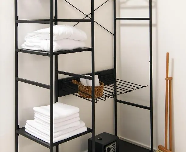 Gallery Luxury Suites & Rooms-Only Adults *