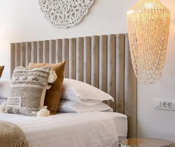 Gallery Luxury Suites & Rooms-Only Adults Apartment Split