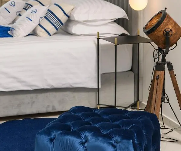 Gallery Luxury Suites & Rooms-Only Adults *