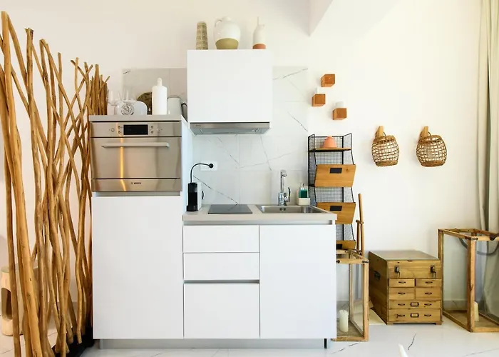 Gallery Luxury Suites & Rooms-Only Adults Apartment Split