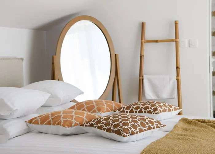 Gallery Luxury Suites & Rooms-Only Adults Apartment