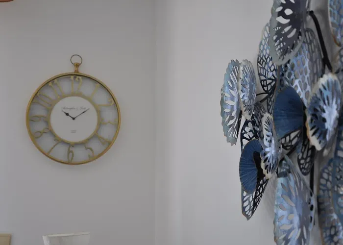 Gallery Luxury Suites & Rooms-Only Adults * Split